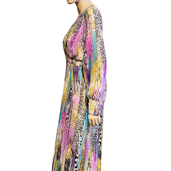 LUXXEL Bohemian Maxi Dress Animal Print Size M Long Sleeves V Neck 100% poly - Picture 11 of 16